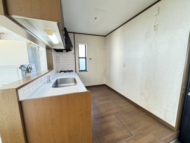 星和台2丁目戸建のキッチン