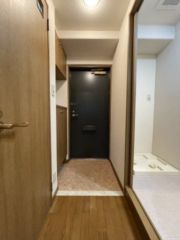 アリスタ四条西洞院の玄関|シンプルで使いやすい玄関です