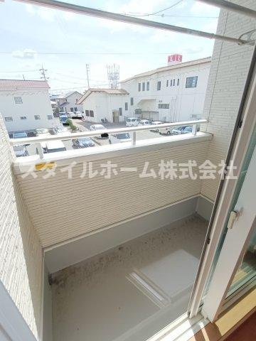 カーサ伊奈駅前のバルコニー