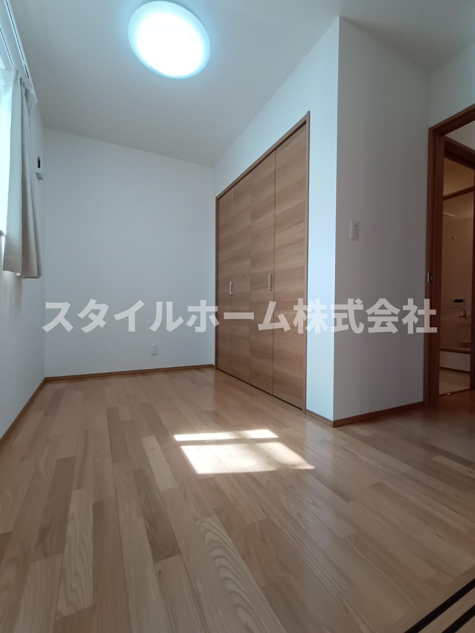 カーサ伊奈駅前の居間・リビング