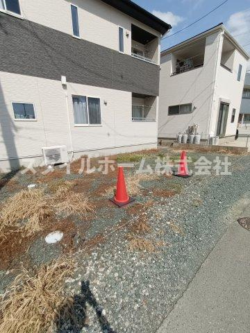 カーサ伊奈駅前の庭