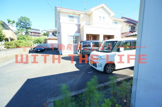 スウィートベル【キャッシュバック対象物件】の駐車場|駐車場に車を止められます