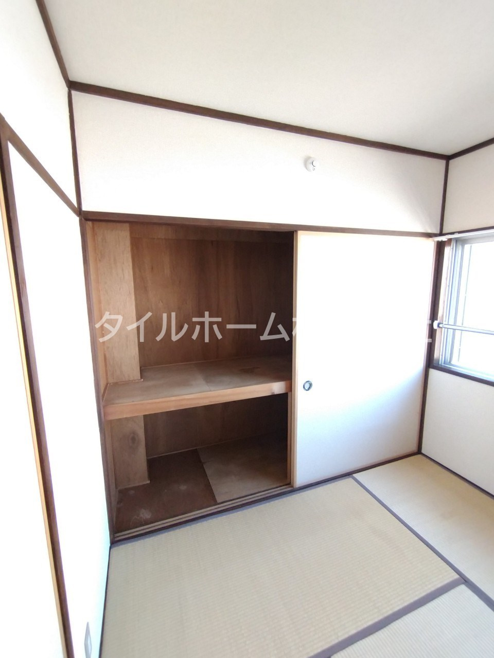 ユトリロ前田南の収納|別部屋写真です。