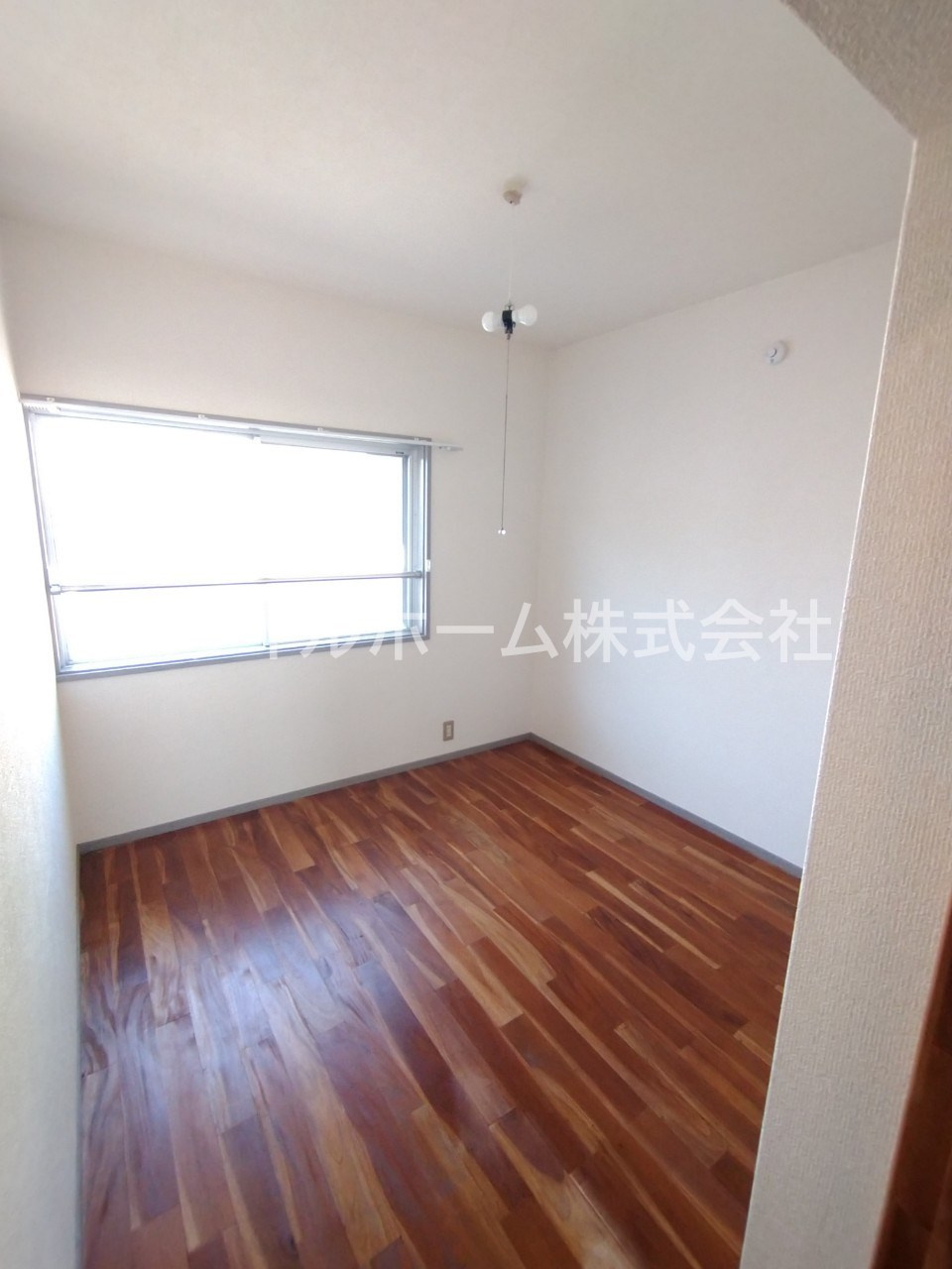 ユトリロ前田南の居間・リビング|別部屋写真です。