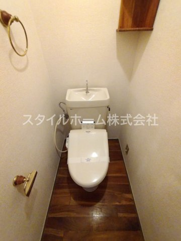 ユトリロ前田南のトイレ|別部屋写真です。