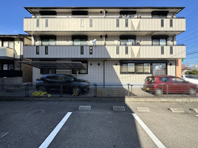 ビーンズ南川添Ⅰの外観