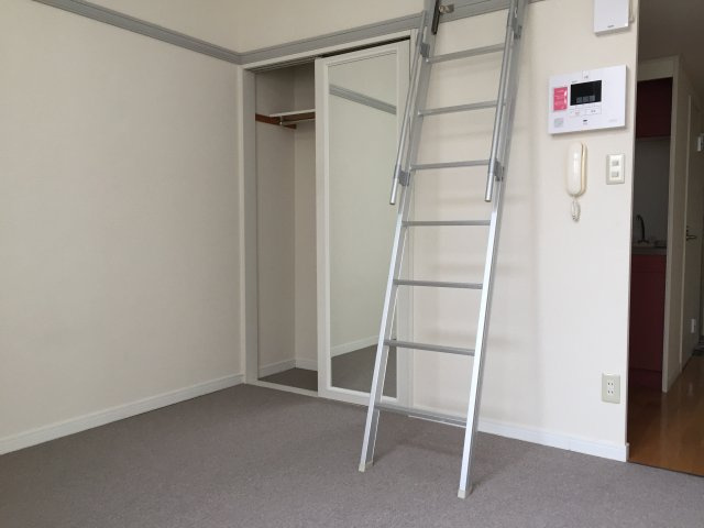 カーサスミレの内装|内装は落ち着いています