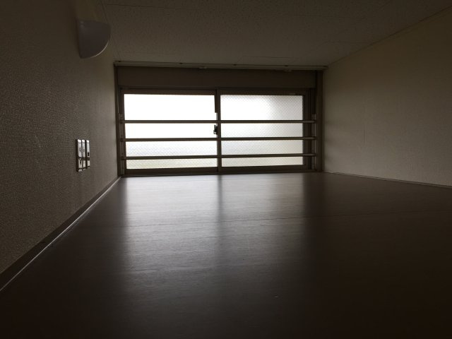 カーサスミレの洋室|明るい洋室です