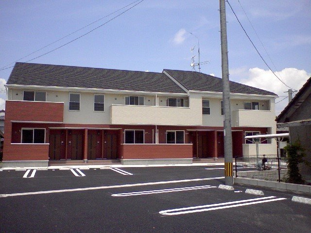 アイリスの外観|外観は落ち着いています