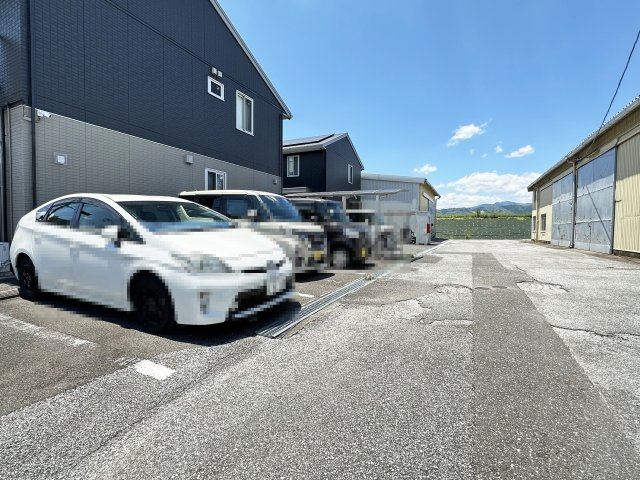 ホープCの駐車場