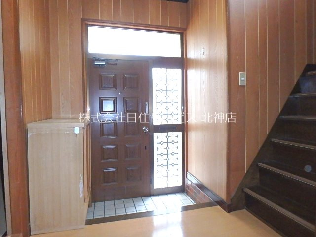 神戸市北区有野町唐櫃の一戸建ての玄関