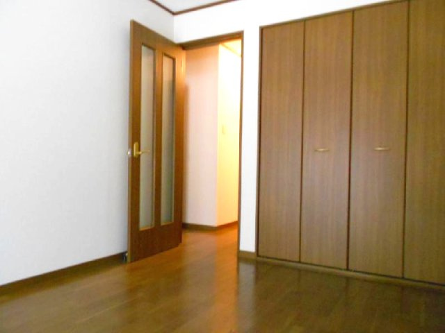 堂中ハイツ　の洋室|個人の部屋や寝室として使える洋室です