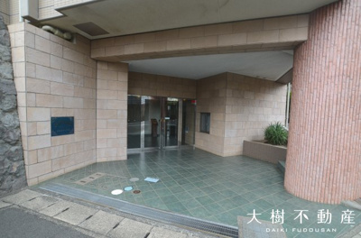 【エントランス】 | ペット飼育可　シュロス海老名かしわ台　2階２SLDK　リフォーム済み　【仲介手数料無料】