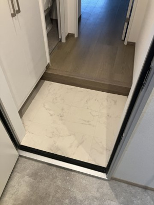 【玄関】 | ウィンズ・パレHANEKO