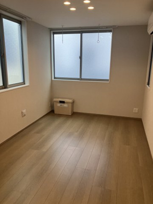 【洋室】 | ウィンズ・パレHANEKO