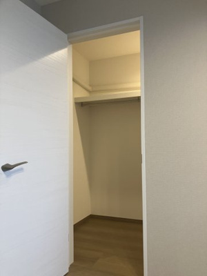 【収納】 | ウィンズ・パレHANEKO | ウォークインクローゼット