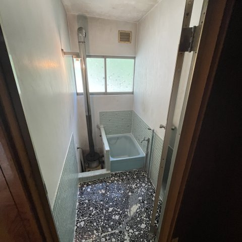 室蘭市本輪西町3丁目12-8アパートの浴室