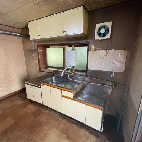 室蘭市本輪西町3丁目12-8アパートのキッチン