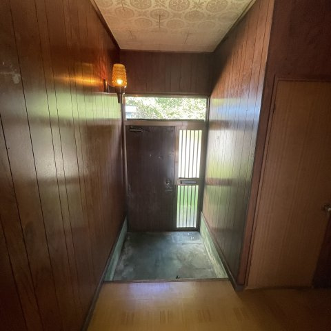 室蘭市本輪西町3丁目12-8アパートの玄関