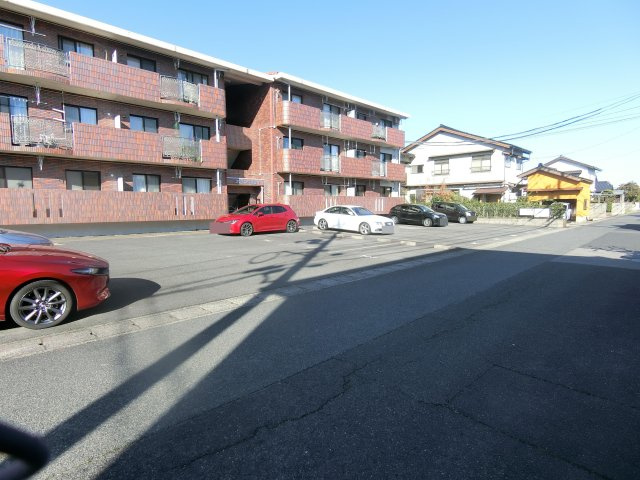 フジパレス皆生の駐車場