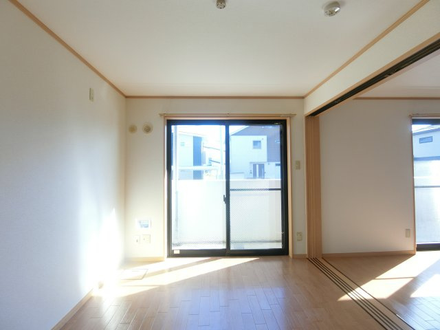 フジパレス皆生の洋室