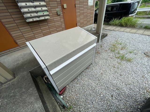 PALESE　HAYASIのエントランス|敷地内ゴミ捨て場