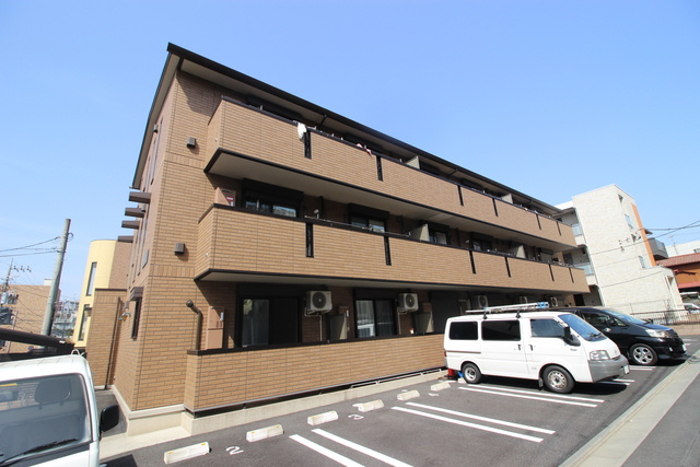 クレシェンテの外観