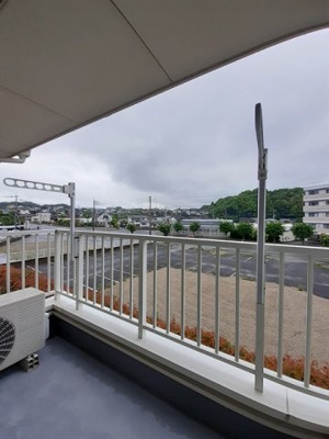 【バルコニー】 | ブルックロードＫ