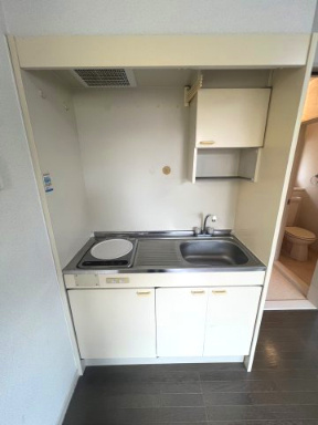ハピネス千里園のキッチン|コンパクトなキッチンで掃除もラクラク