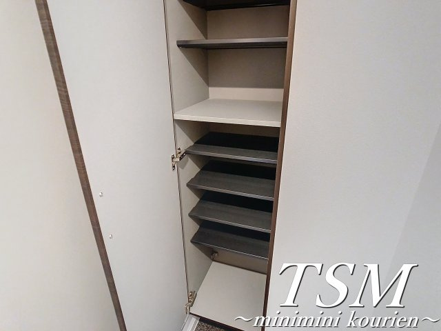 ジーメゾン寝屋川秦町ルシェールの収納|シューズボックス
