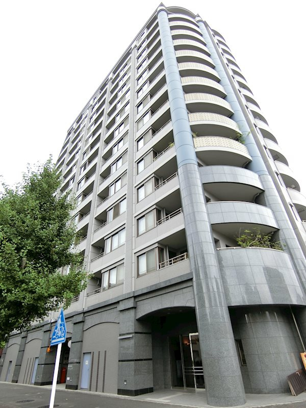 ファミール京都グランアクシスの外観