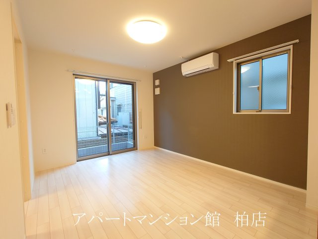 ECRIN（エクラン）の居間・リビング