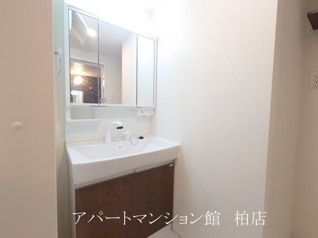 ECRIN（エクラン）の独立洗面台