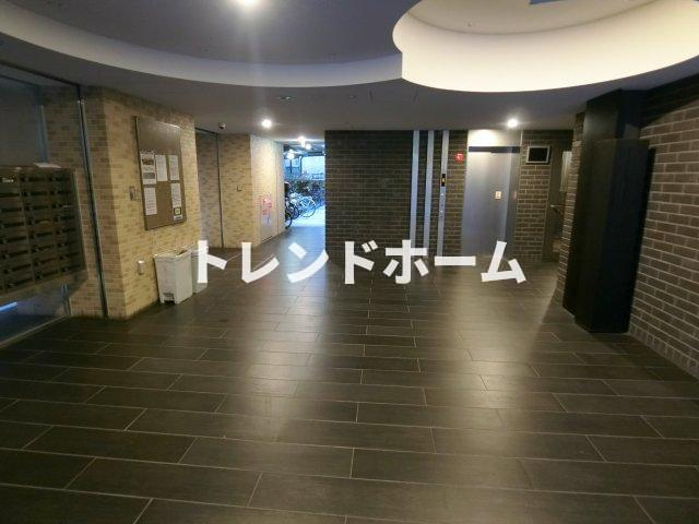 フォレステージュ北堀江のエントランス|選べる家電プランあり！！
