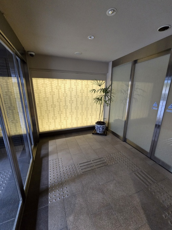 プレミスト京都六角通堂之前町のエントランス