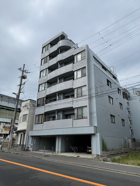 コスモ桃山の外観