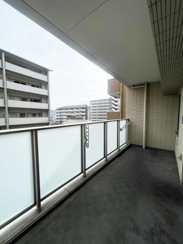 ザ・テラス京都グランターミナルのバルコニー|陽当たり良好なバルコニーです