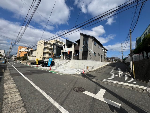 ーAdoble＋ー小倉北区井堀1丁目2期　【小倉北区　新築戸建て】の前面道路含む現地写真|角地なので日当たり良好