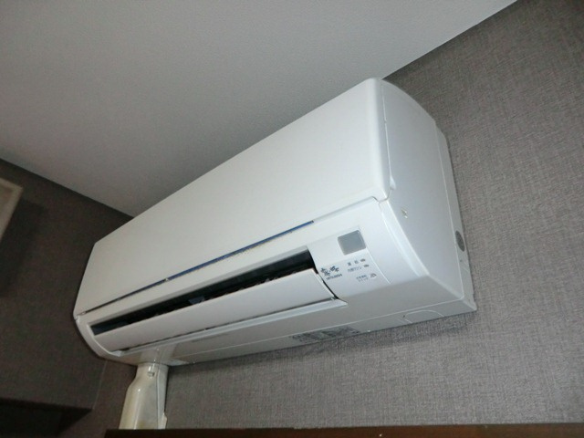 プリンスコート新高の設備|エアコン