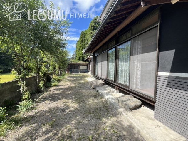姫路市安富町三森/中古戸建の庭