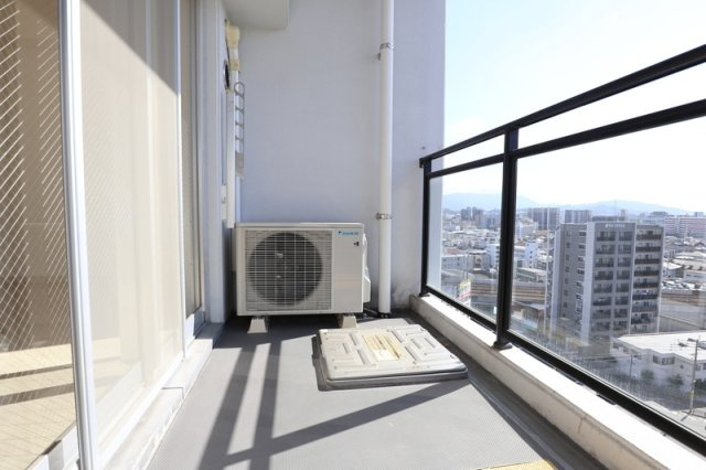 福岡市博多区千代１丁目の賃貸マンションのバルコニー