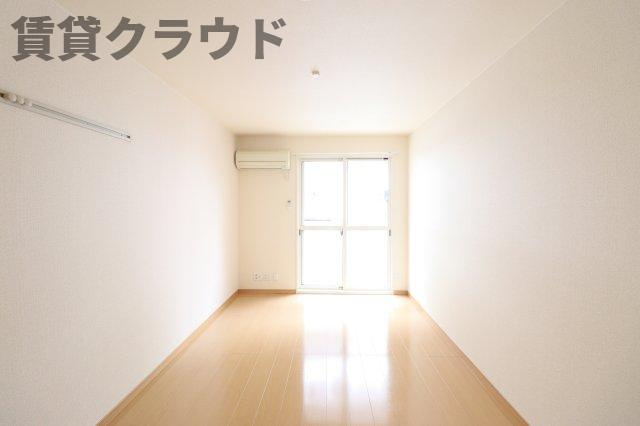 ルミエールAの居間・リビング