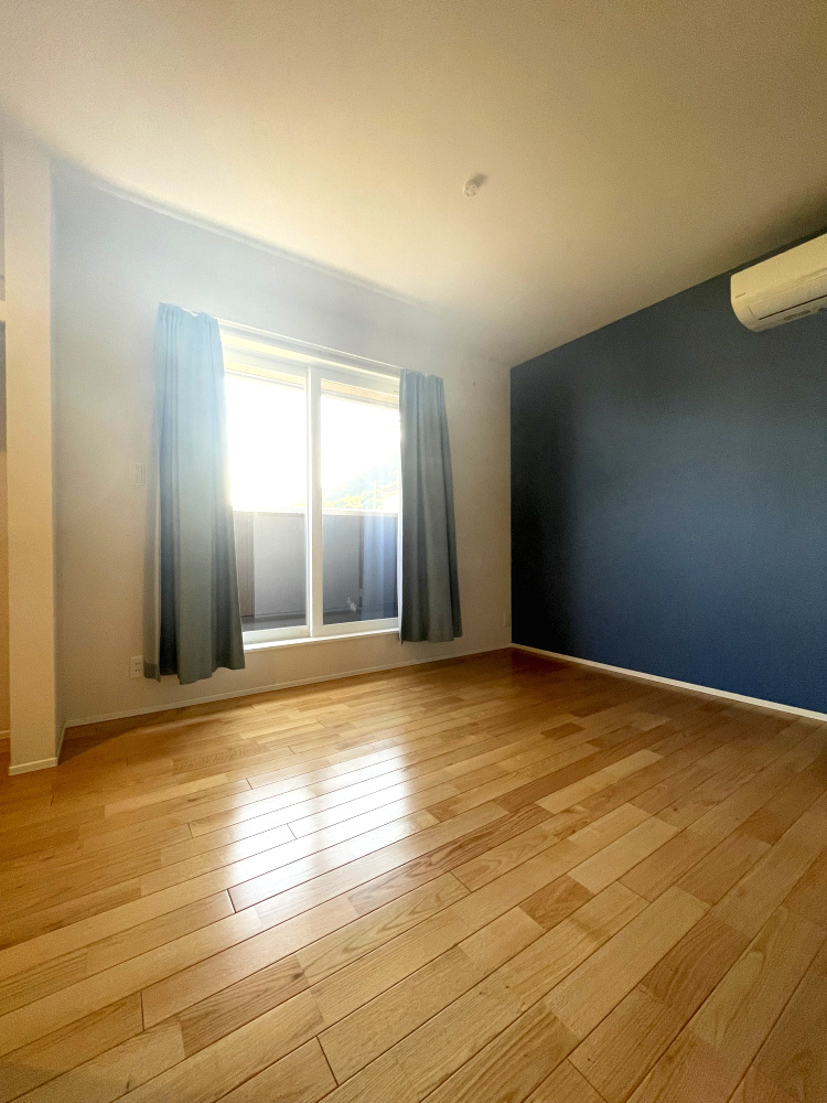 国分寺町柏原　戸建の洋室