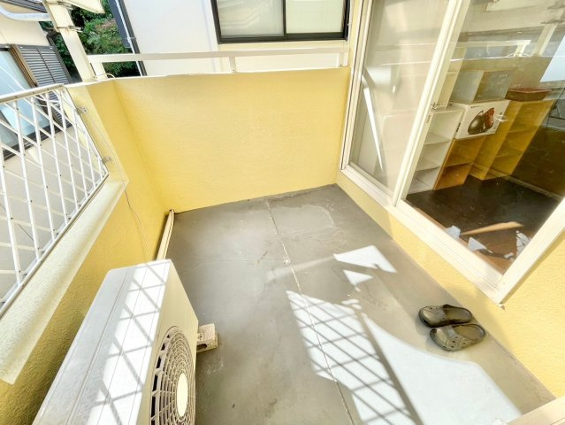 八幡市八幡隅田口　中古一戸建てのバルコニー|落ち着いた時間を過ごせるバルコニーです