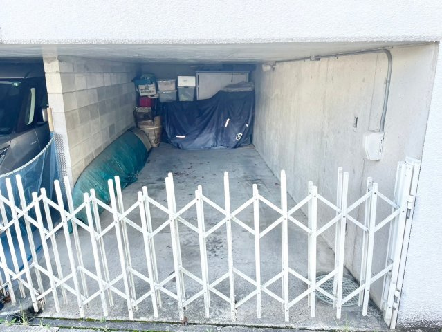 八幡市八幡隅田口　中古一戸建ての駐車場|駐車スペースもあります