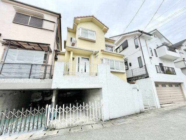 八幡市八幡隅田口　中古一戸建ての外観|外観もきれいです