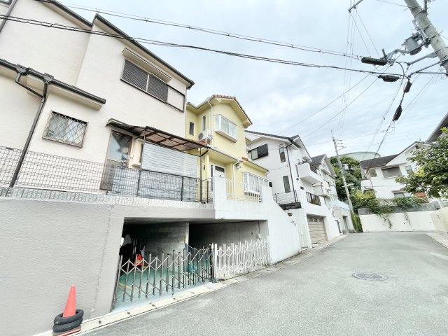 八幡市八幡隅田口　中古一戸建ての外観|おしゃれな外観です