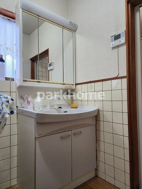 土佐市蓮池　中古戸建の独立洗面台