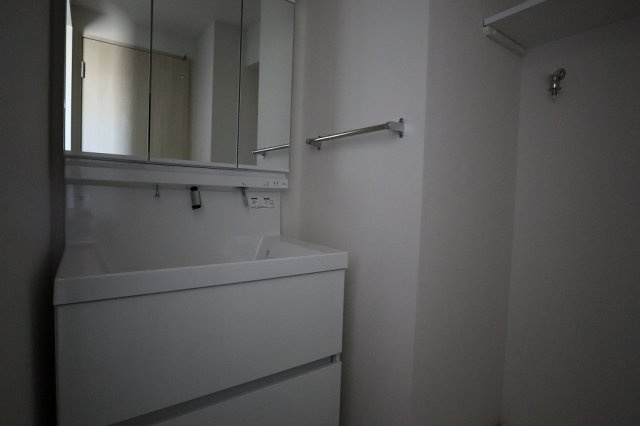 フェアリア船橋の独立洗面台|独立洗面化粧台が付いています