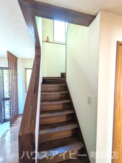 【内装】 | 岐阜市岩田坂築35年鉄骨造中古住宅6LDK＋S！広いバルコニーと広いお庭のあるお家！眺望良好です♪ | 岐阜市岩田坂築35年鉄骨造中古住宅6LDK＋S！広いバルコニーと広いお庭のあるお家！眺望良好です♪